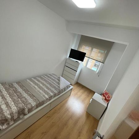 Habitacion Privada En Piso Compartido Hotel Valencia Luaran gambar
